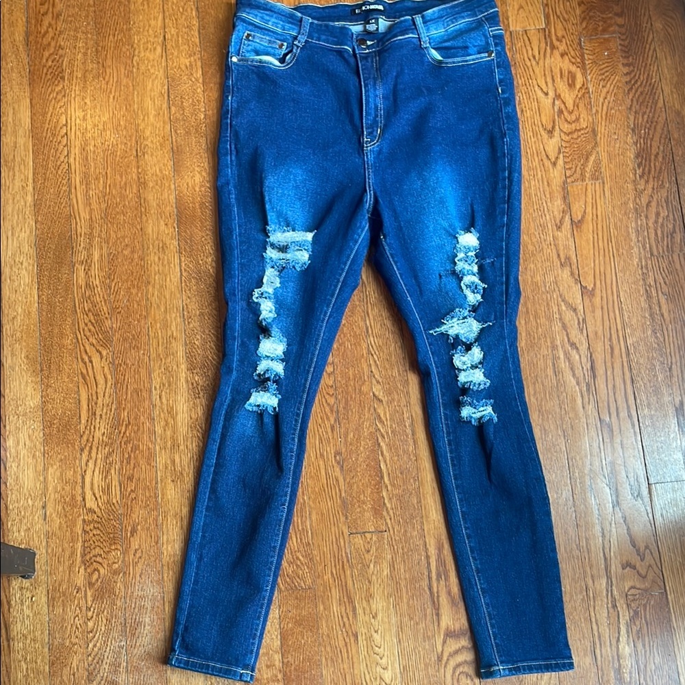 Fashion Nova Blue Distressed Women's Jeans - NWOT